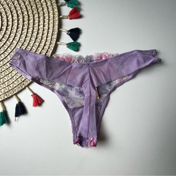 Victoria's Secret Dream Angels Floral Embroidery Thong Panty Electric Blooms XS - Picture 6 of 7